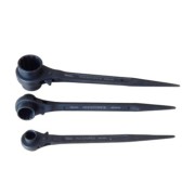 Усиленный трещоточный ступичный ключ Rockforce RF-8221924(18573)