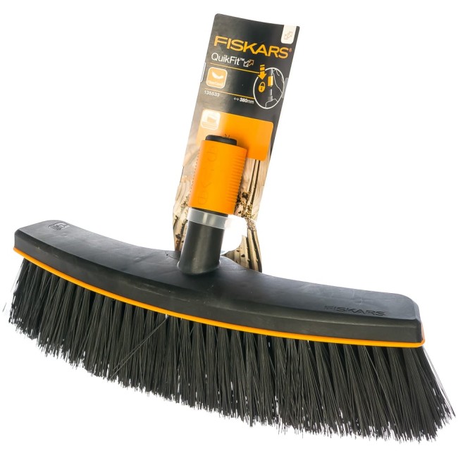 Насадка-метла Fiskars QuikFit 1001416